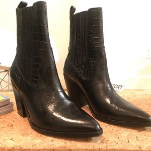 Black leather cowboy boots- Size 10